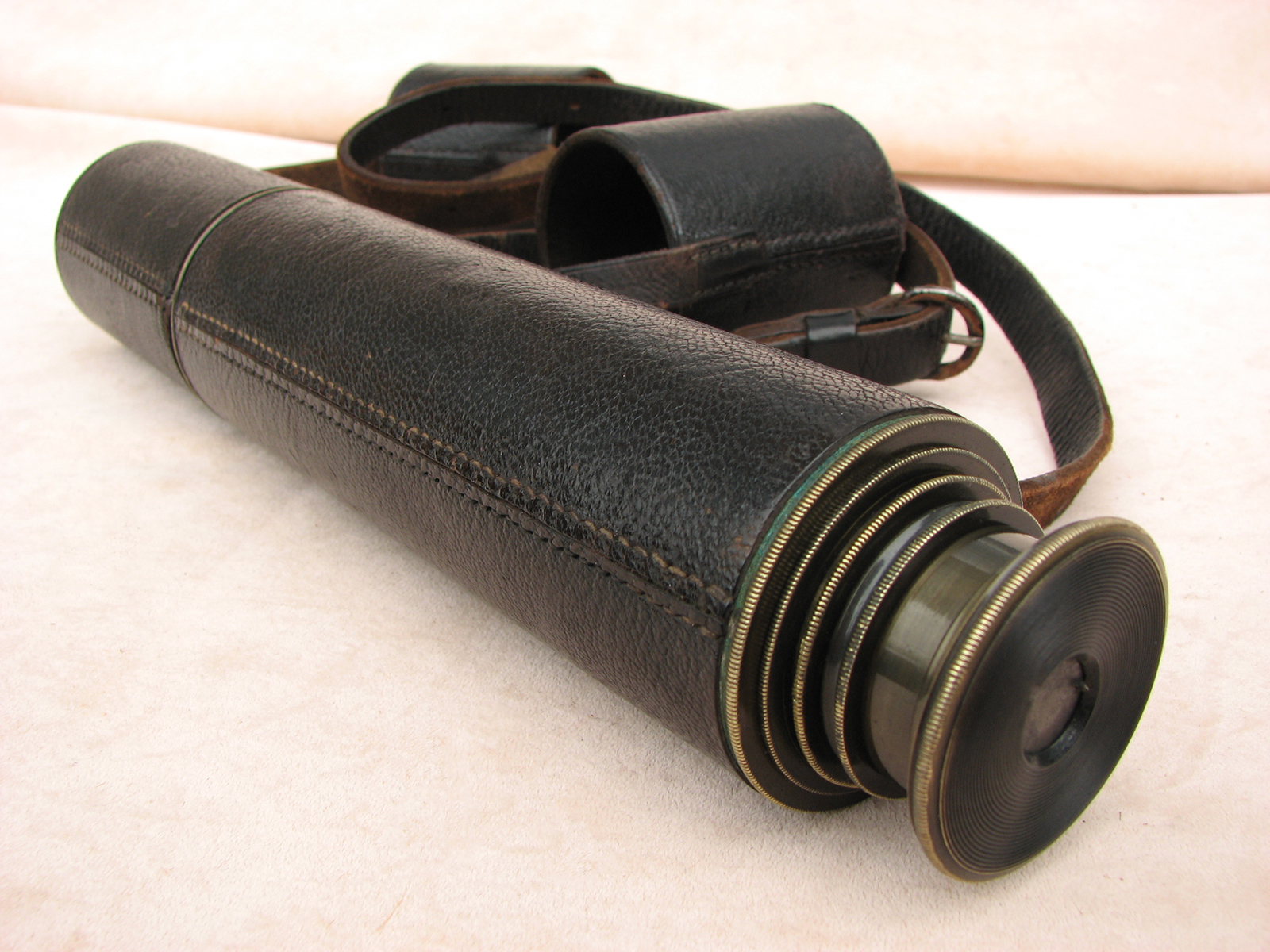 Dollond 3 draw pancratic field telescope to 35x magnification